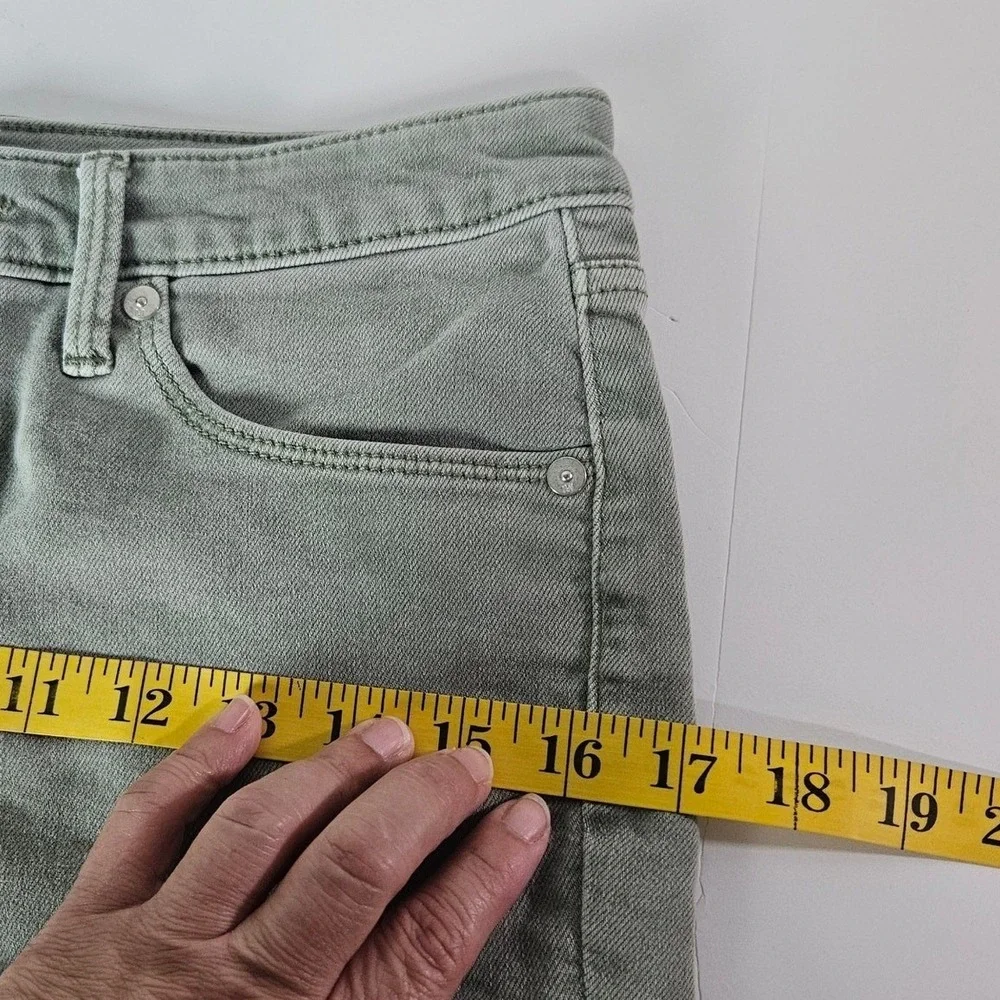 Mossimo Denim Shorts Olive Green Mid-Rise Midi Cuffed Stretch 2/26R Summer, Boho